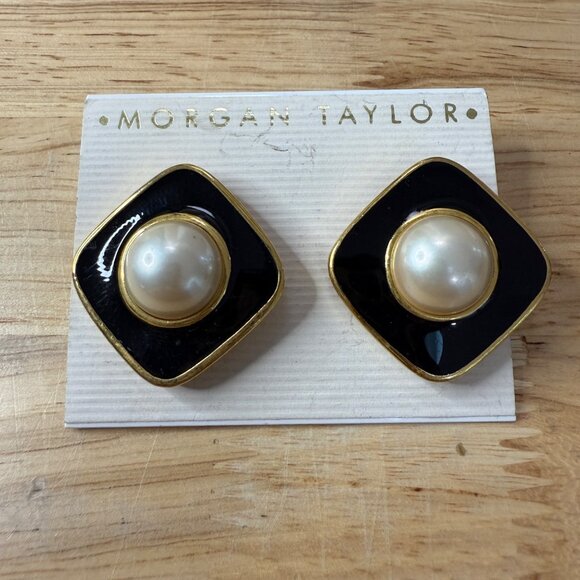 Morgan Taylor Gold-Tone Black Enamel & Faux Pearl Square Pierced Earrings Made I - Picture 2 of 6